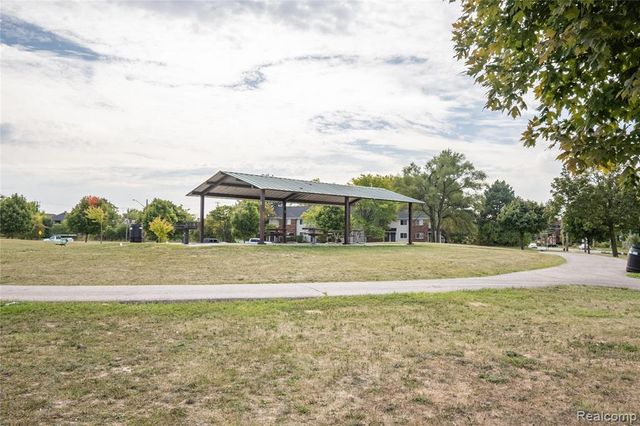 2270 W Philadelphia Street, Detroit, MI 48206