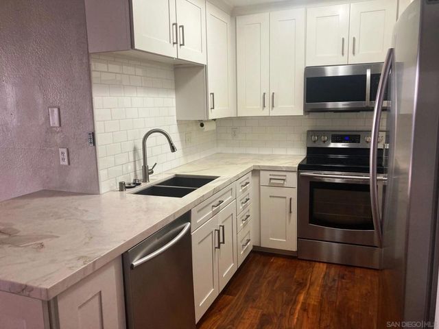 750 State St 216, San Diego, CA 92101