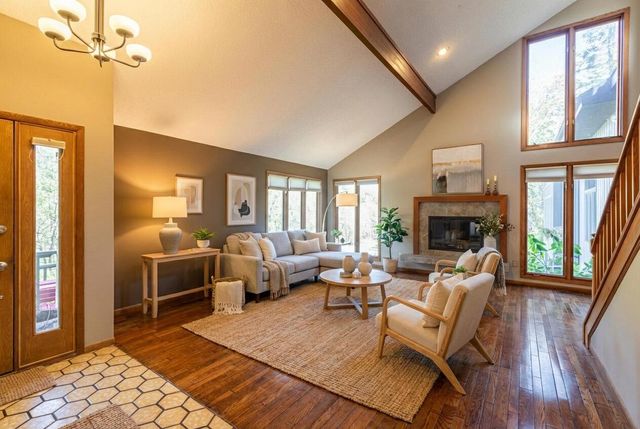 7030 Birchwood DRIVE, La Crescent, MN 55947