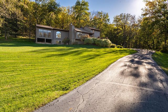 7030 Birchwood DRIVE, La Crescent, MN 55947