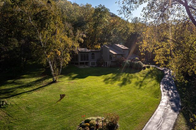 7030 Birchwood DRIVE, La Crescent, MN 55947