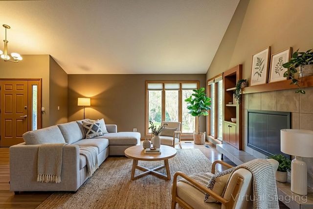 7030 Birchwood DRIVE, La Crescent, MN 55947