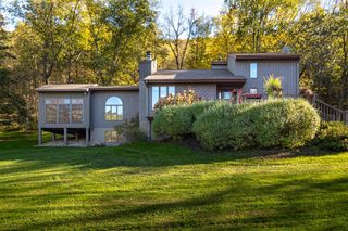 7030 Birchwood DRIVE, La Crescent, MN 55947