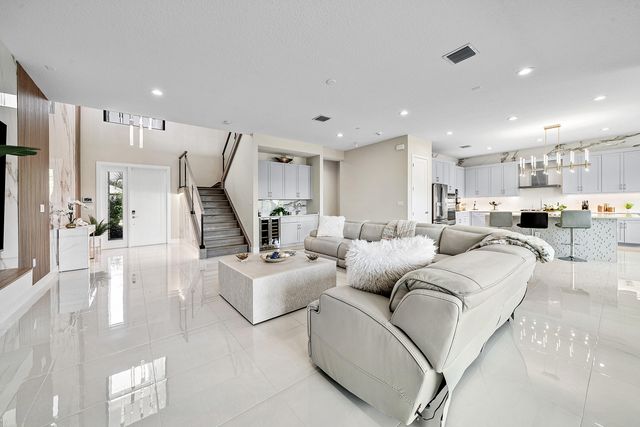 20021 Hirono Lane, Boca Raton, FL 33434