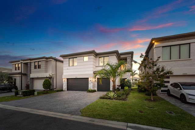 20021 Hirono Lane, Boca Raton, FL 33434