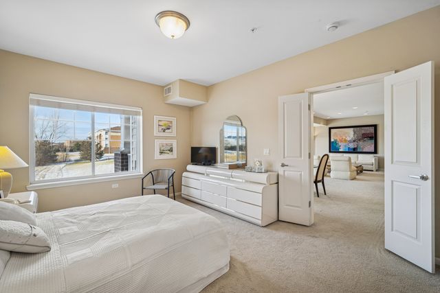 2220 Founders Drive 107, Northbrook, IL 60062