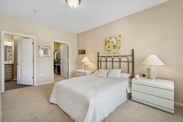 2220 Founders Drive 107, Northbrook, IL 60062