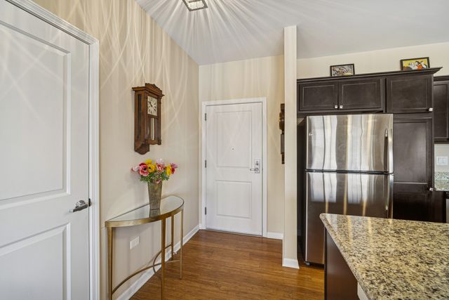 2220 Founders Drive 107, Northbrook, IL 60062