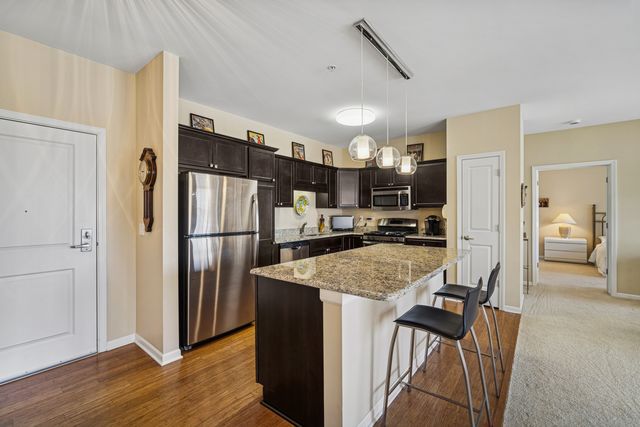 2220 Founders Drive 107, Northbrook, IL 60062