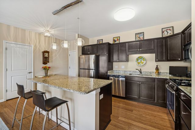 2220 Founders Drive 107, Northbrook, IL 60062