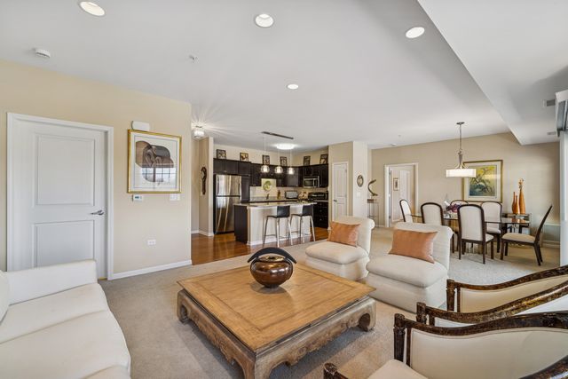 2220 Founders Drive 107, Northbrook, IL 60062