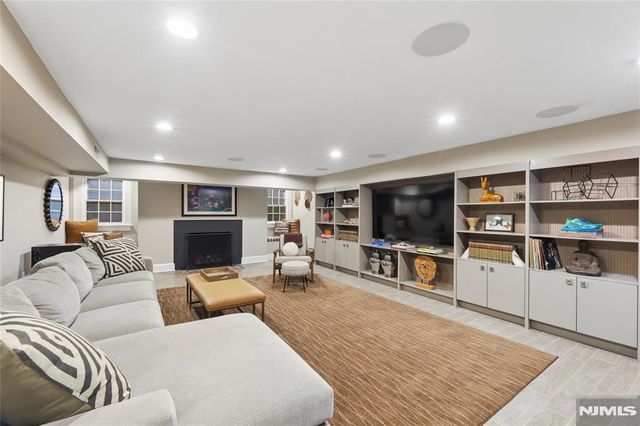 29 Gordon Road, Essex Fells, NJ 07021