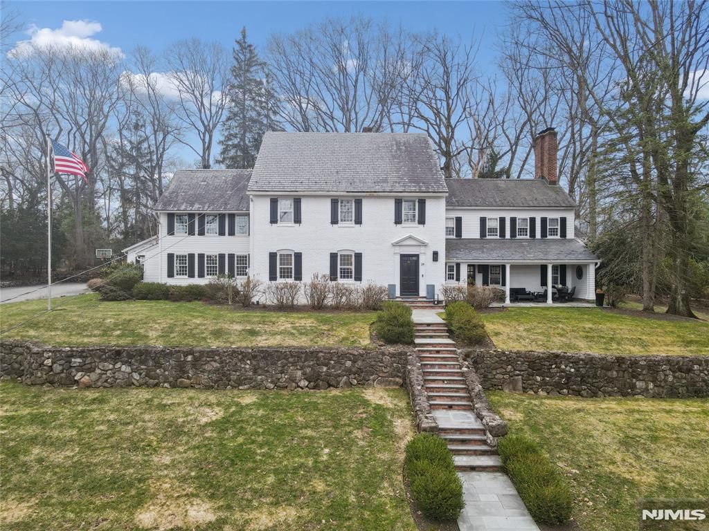 29 Gordon Road, Essex Fells, NJ 07021