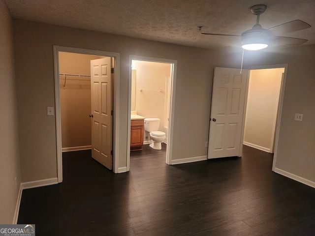 6202 Fairington Ridge Circle, Lithonia, GA 30038
