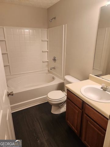 6202 Fairington Ridge Circle, Lithonia, GA 30038