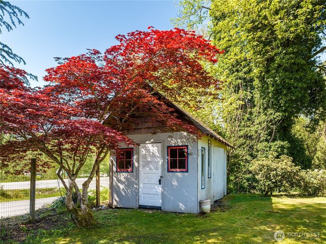 30212 Lake Cavanaugh Road, Arlington, WA 98223