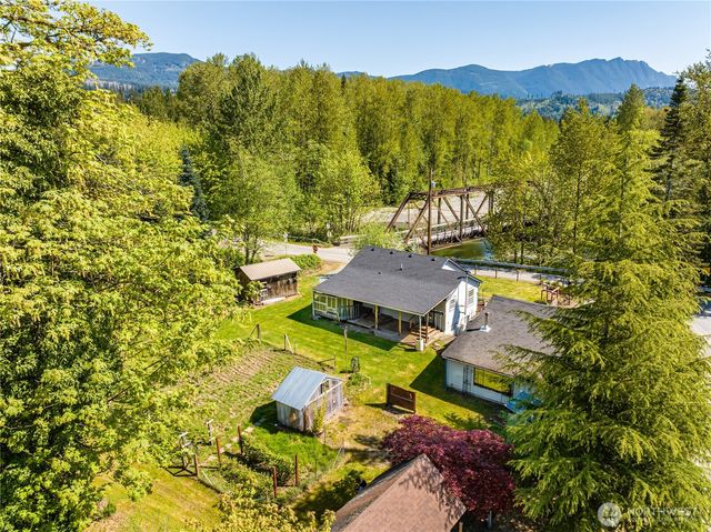 30212 Lake Cavanaugh Road, Arlington, WA 98223