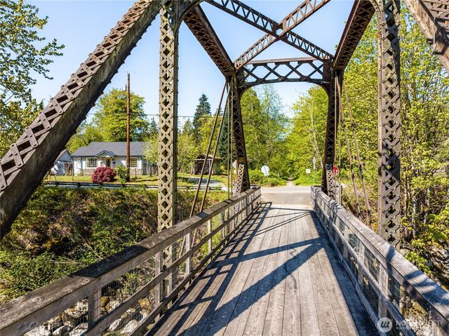30212 Lake Cavanaugh Road, Arlington, WA 98223