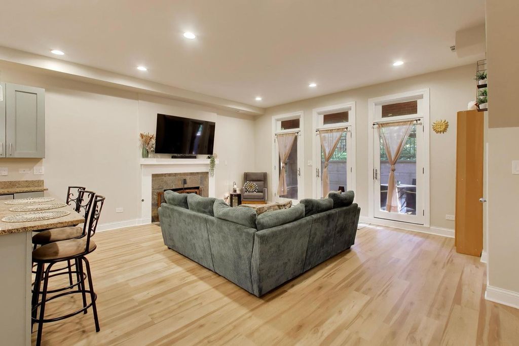 6100 N Hermitage Avenue G, Chicago, IL 60660 — photo 3