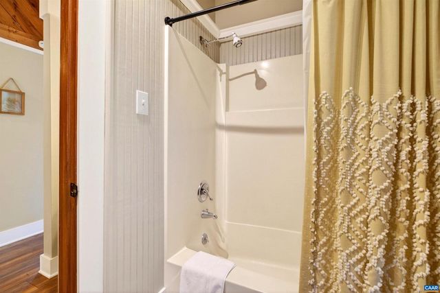 48 MEADOW LN, Nellysford, VA 22958