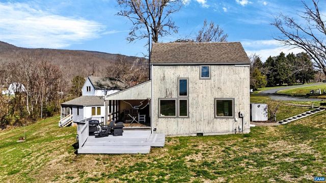48 MEADOW LN, Nellysford, VA 22958