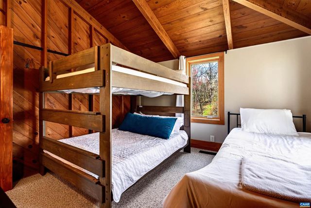 48 MEADOW LN, Nellysford, VA 22958