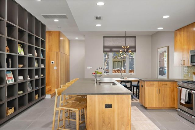 3921 Threadgill ST, Austin, TX 78723
