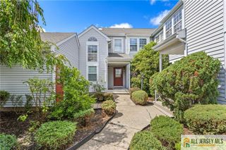 23 James Buchanan Drive 23H, Monroe, NJ 08831