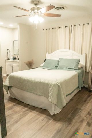 204 Timberlane Drive, Victoria, TX 77901