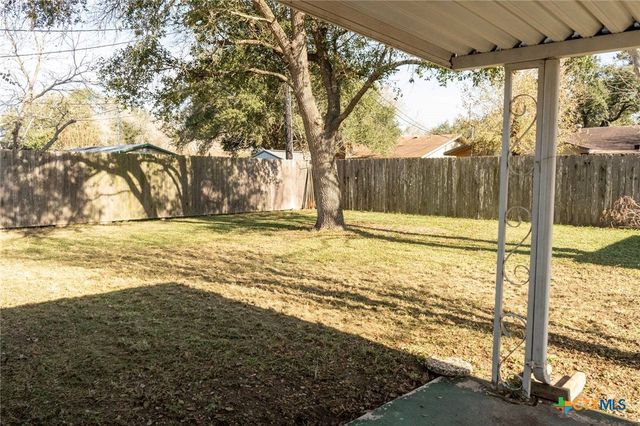 204 Timberlane Drive, Victoria, TX 77901
