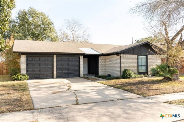 204 Timberlane Drive, Victoria, TX 77901
