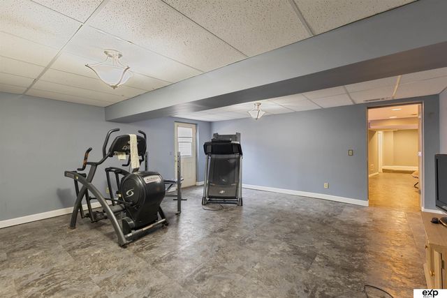 713 S 84th Street, Omaha, NE 68114