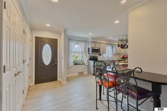 713 S 84th Street, Omaha, NE 68114