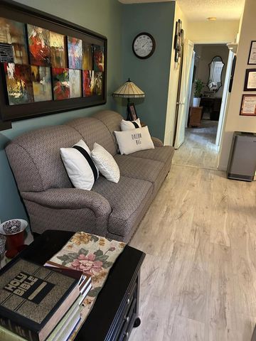 4 Lake Vista Trail 205, Port St. Lucie, FL 34952