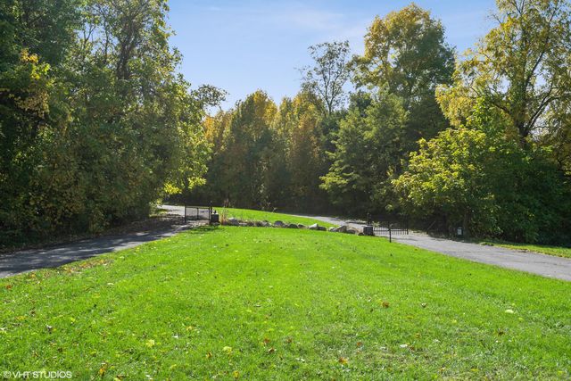 6864 N Nature Lane, La Porte, IN 46350