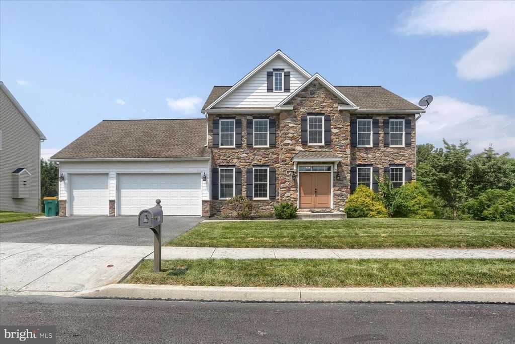 482 ADAM LN, Mechanicsburg, PA 17050