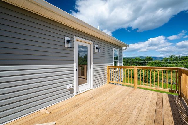407 LEOLA LOOP, Stanley, VA 22851