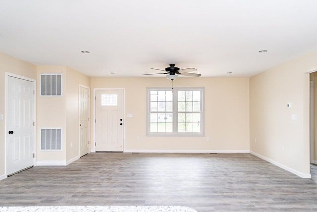 407 LEOLA LOOP, Stanley, VA 22851