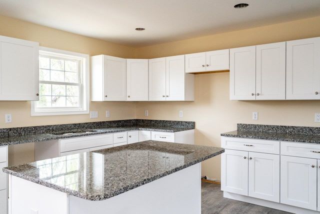 407 LEOLA LOOP, Stanley, VA 22851