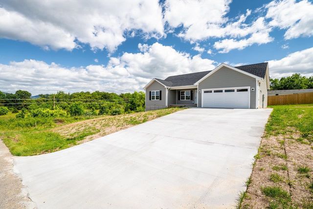 407 LEOLA LOOP, Stanley, VA 22851