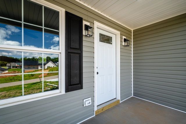 407 LEOLA LOOP, Stanley, VA 22851