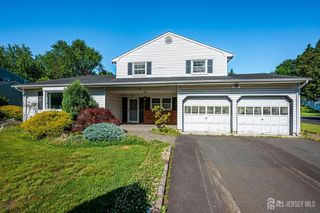9 Annette Drive, Edison, NJ 08820