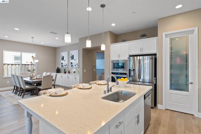 7143 Lakehead Way, Discovery Bay, CA 94505