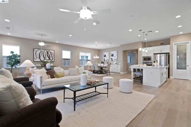 7143 Lakehead Way, Discovery Bay, CA 94505