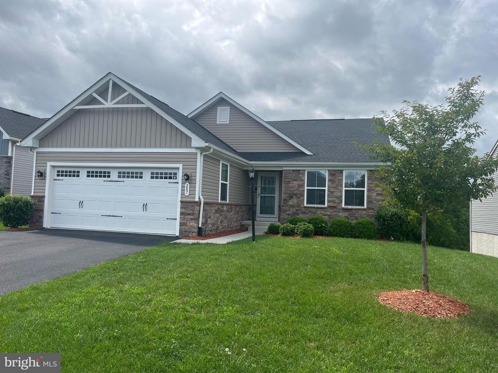 287 BOOKERS CT, Martinsburg, WV 25405