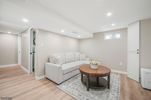 21 Joseph Pl, Wayne Twp., NJ 07470