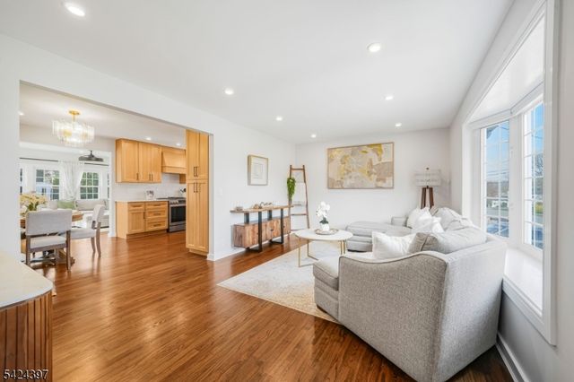21 Joseph Pl, Wayne Twp., NJ 07470