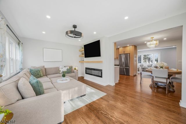 21 Joseph Pl, Wayne Twp., NJ 07470