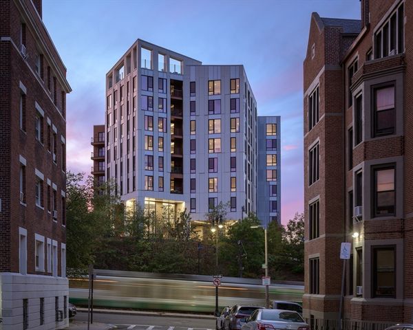 1515 Commonwealth Ave 807, Boston, MA 02135