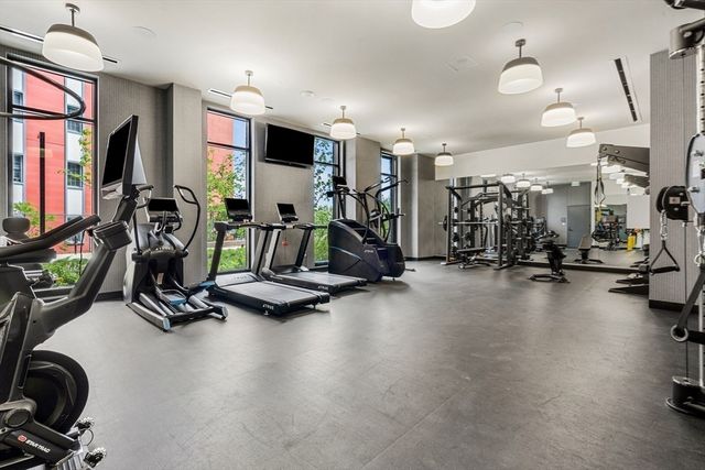 1515 Commonwealth Ave 807, Boston, MA 02135